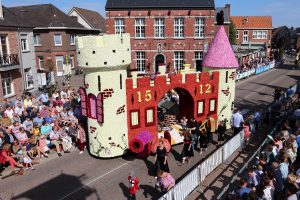 Bloemenwagen 2018 - Bloemencorso Loenhout